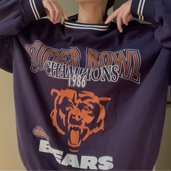 CHICAGO BEARS NFL SWEATER 💜🐻 - Picture 2 of 4